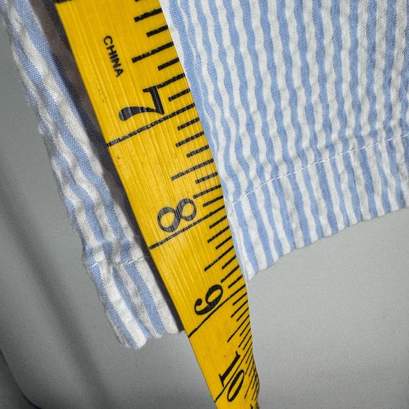 Vineyard Vines Boys Breaker shorts Striped Sz 16 Blue - Picture 5 of 5